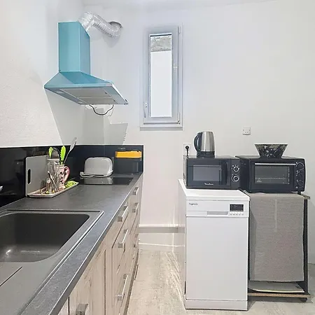 Centre: Appt 3 Proche - Fr-1-361-561 *